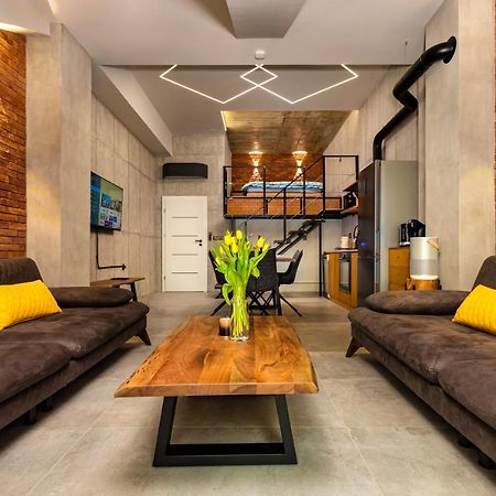 Industrial-Style 2Bd Loft With Parking Spot By Flat Mаnager Apartment Plovdiv Bagian luar foto