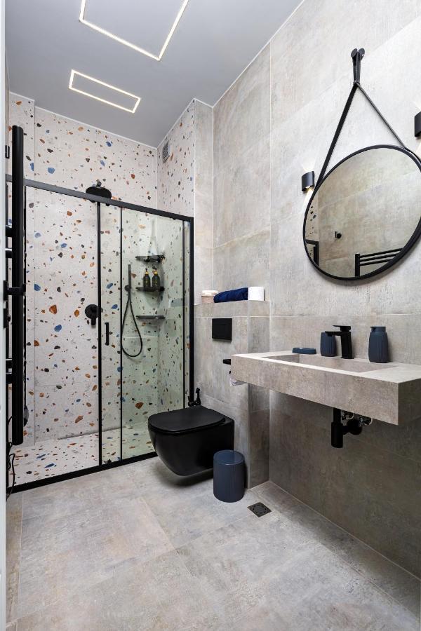 Industrial-Style 2Bd Loft With Parking Spot By Flat Mаnager Apartment Plovdiv Bagian luar foto