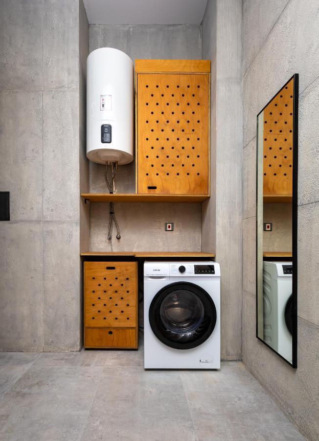 Industrial-Style 2Bd Loft With Parking Spot By Flat Mаnager Apartment Plovdiv Bagian luar foto
