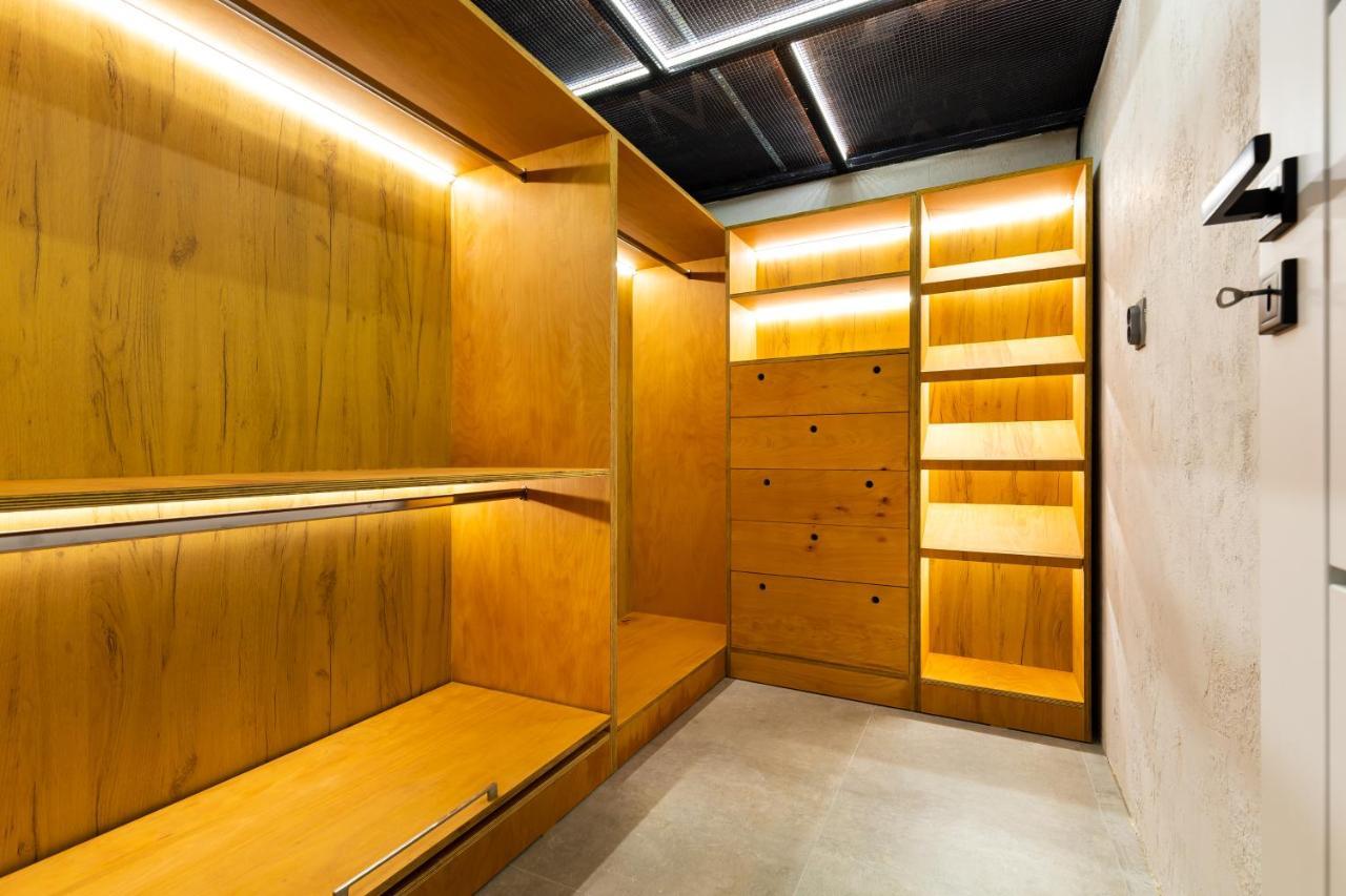 Industrial-Style 2Bd Loft With Parking Spot By Flat Mаnager Apartment Plovdiv Bagian luar foto