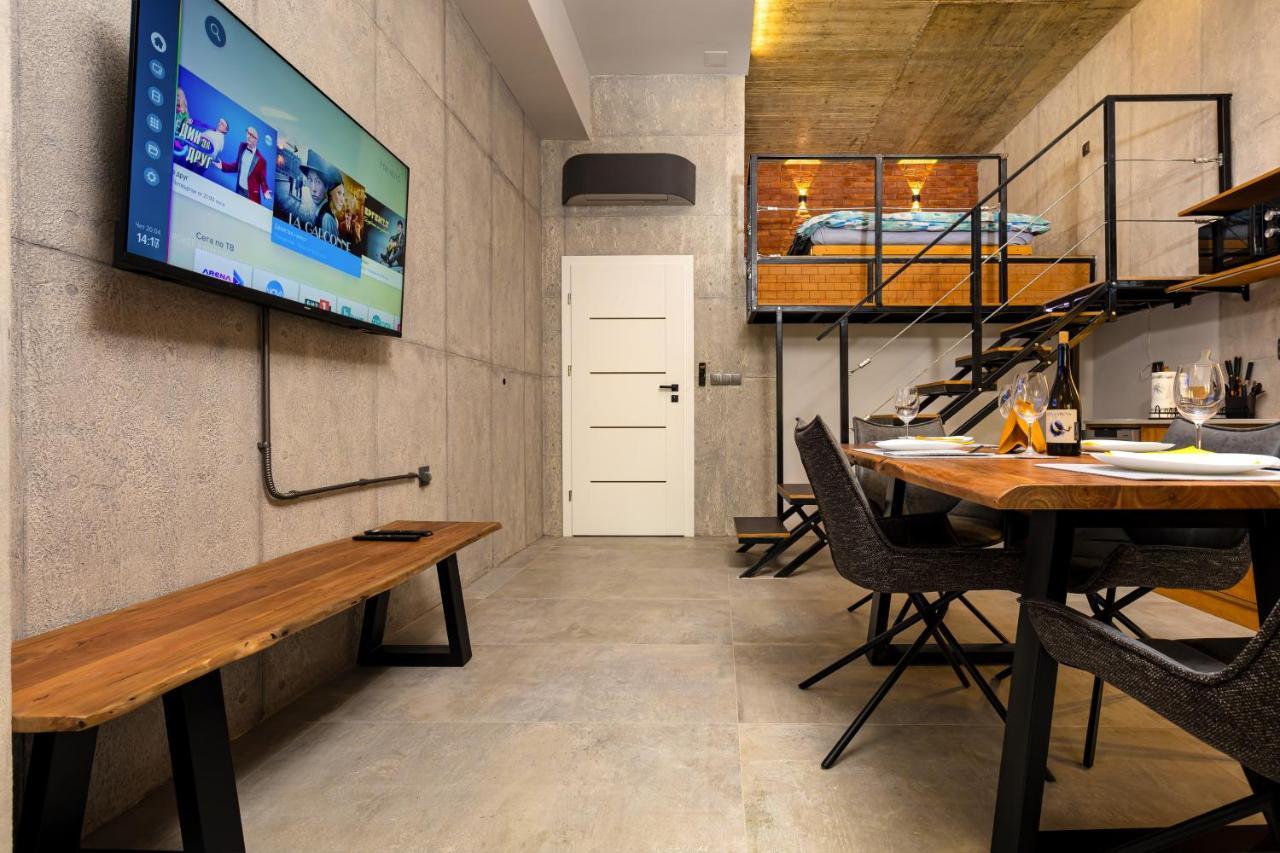 Industrial-Style 2Bd Loft With Parking Spot By Flat Mаnager Apartment Plovdiv Bagian luar foto