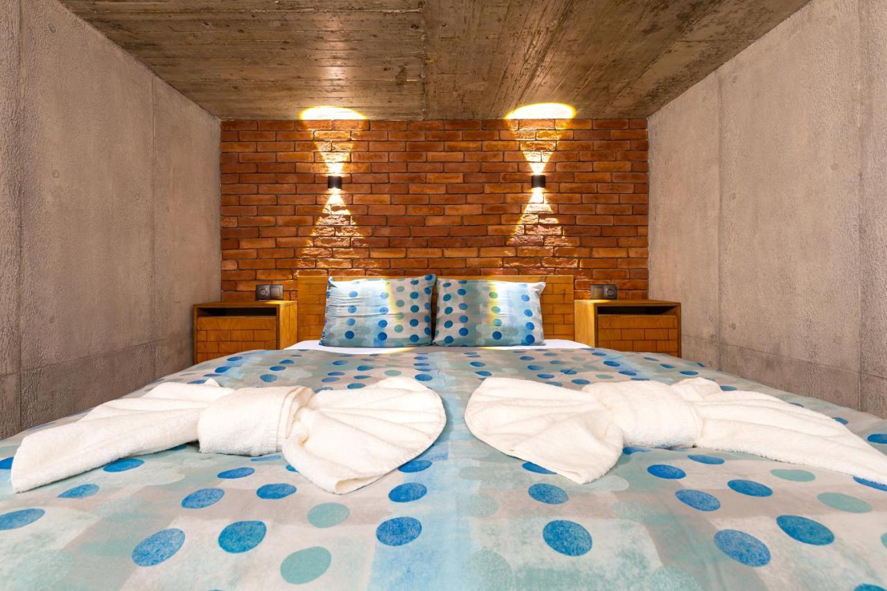 Industrial-Style 2Bd Loft With Parking Spot By Flat Mаnager Apartment Plovdiv Bagian luar foto